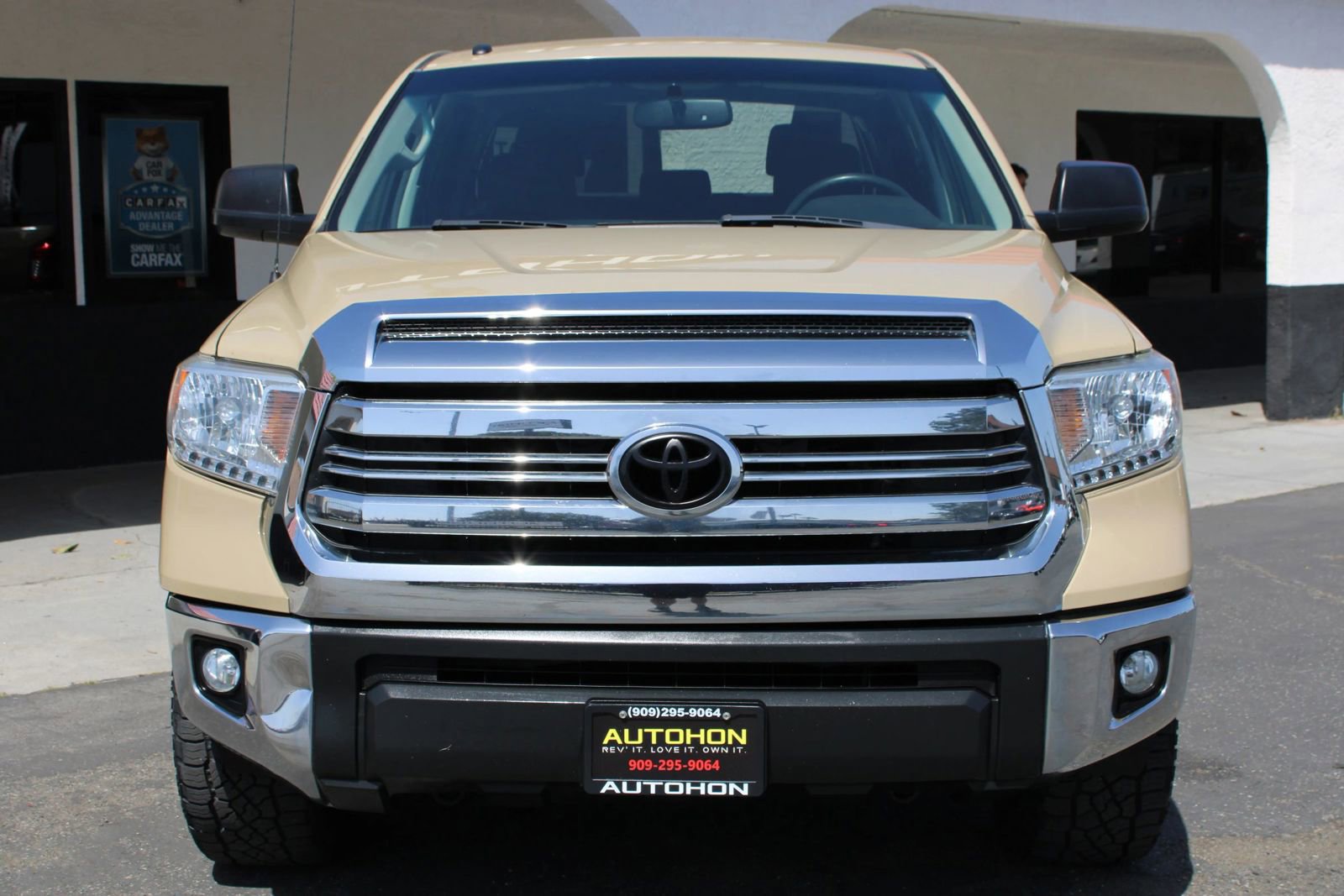 Used 2017 Toyota Tundra SR5 w/ SR5 Upgrade Package image 2