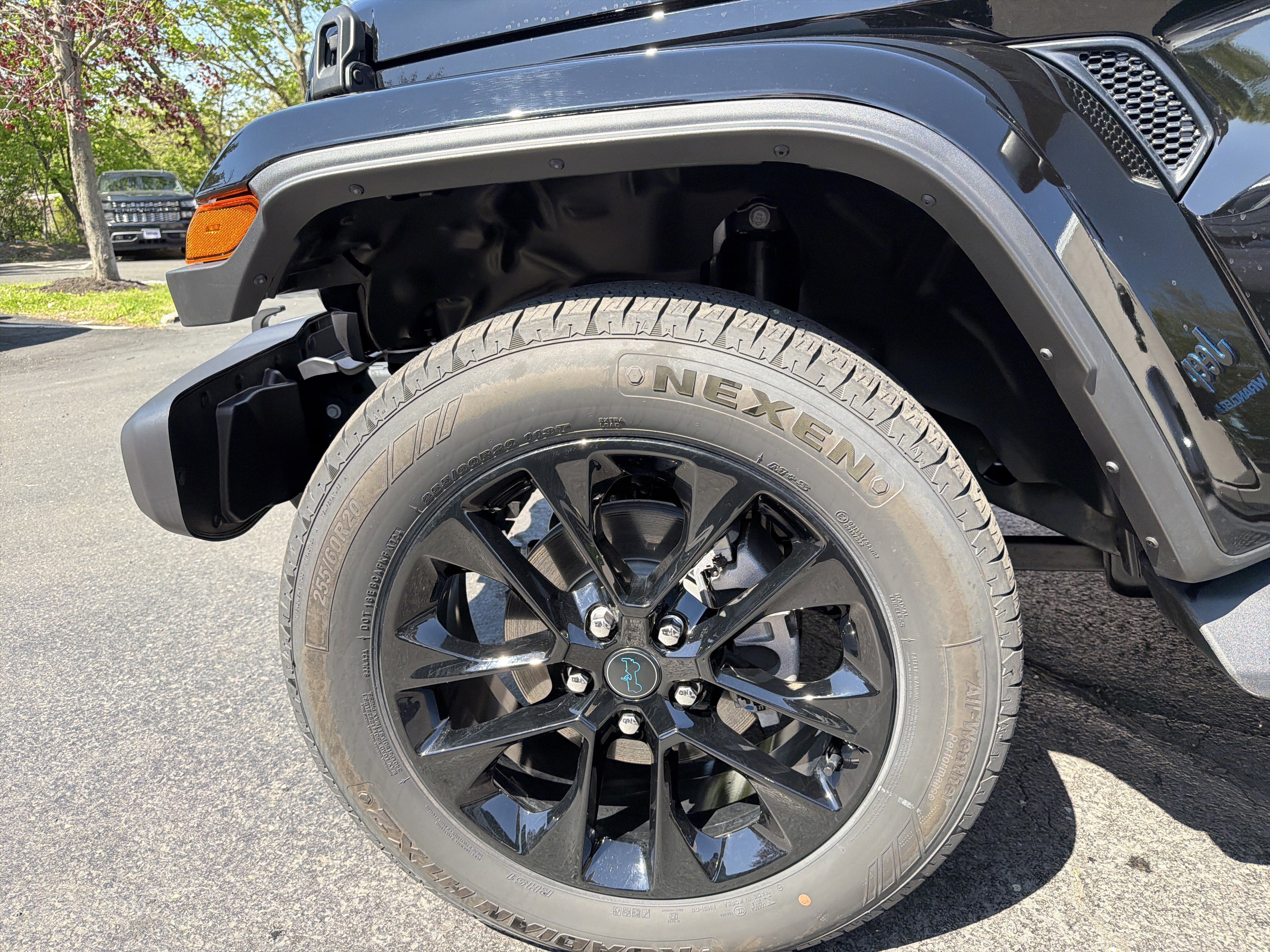 Certified 2025 Jeep Wrangler Unlimited Sahara AWD/4WD image 34