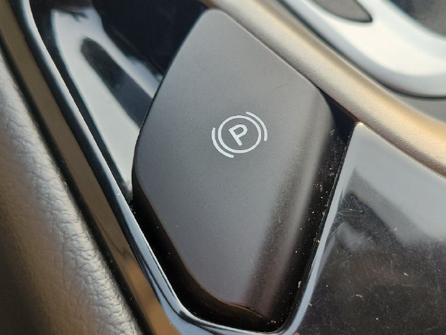 Used 2013 Ford Fusion SE FWD image 32