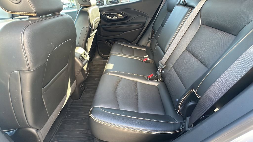 Used 2024 GMC Terrain AT4 image 14