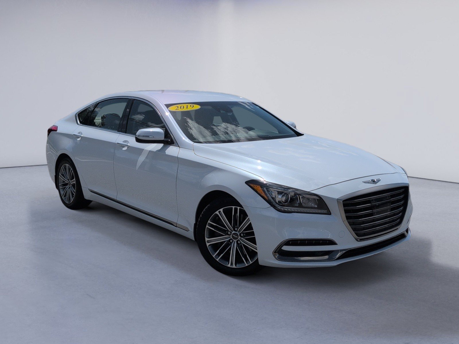 Used 2019 Genesis G80 3.8 RWD image 2