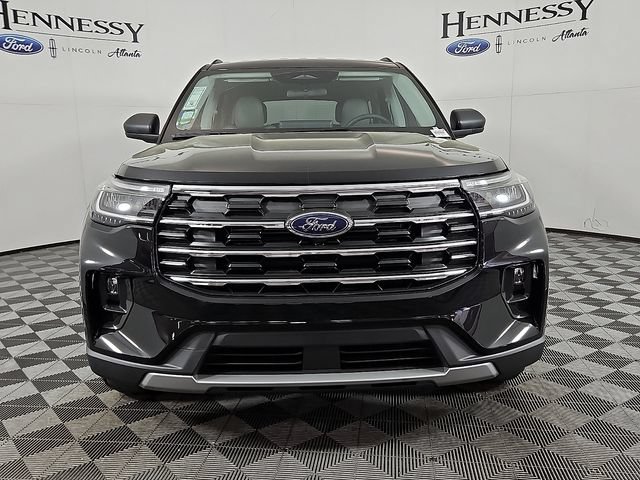 Used 2026 Ford Explorer Active w/ Active Comfort Package RWD image 3