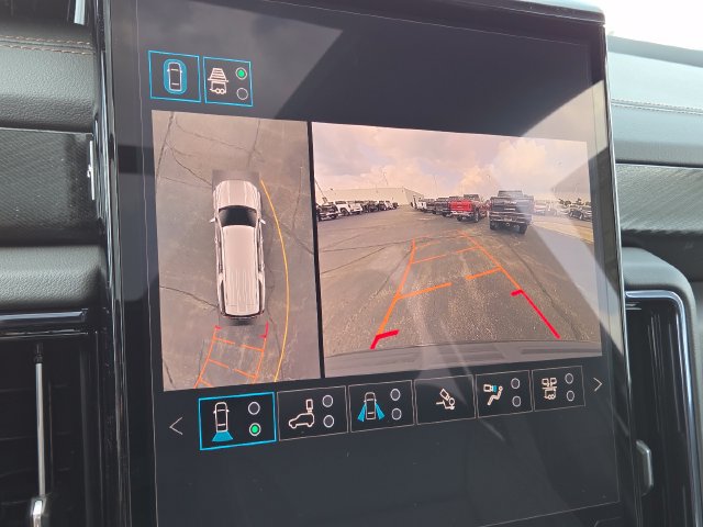 New 2026 GMC Yukon XL AT4 w/ AT4 Premium Plus Package AWD/4WD image 10