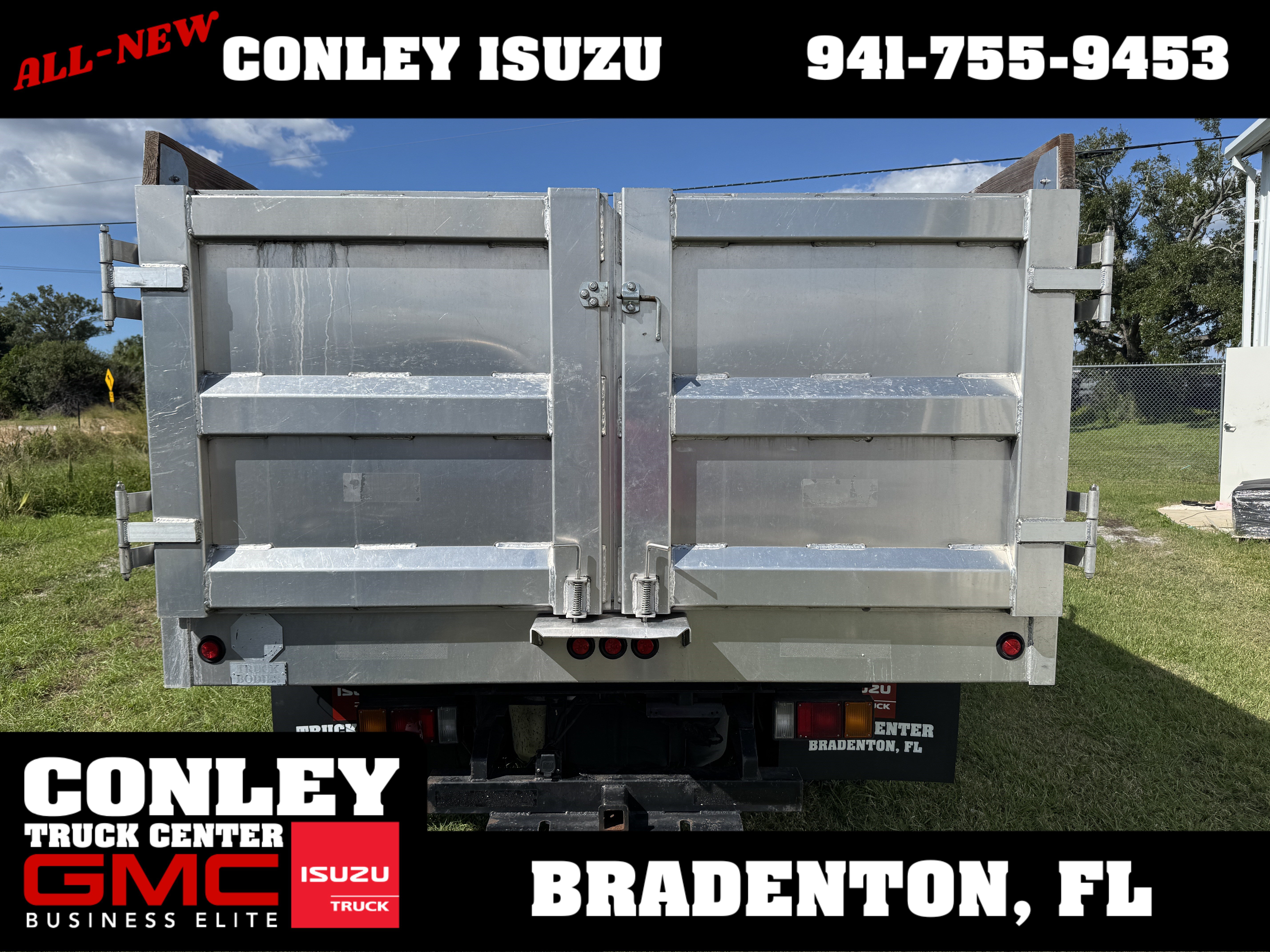 Used 2024 Isuzu NPR RWD image 8