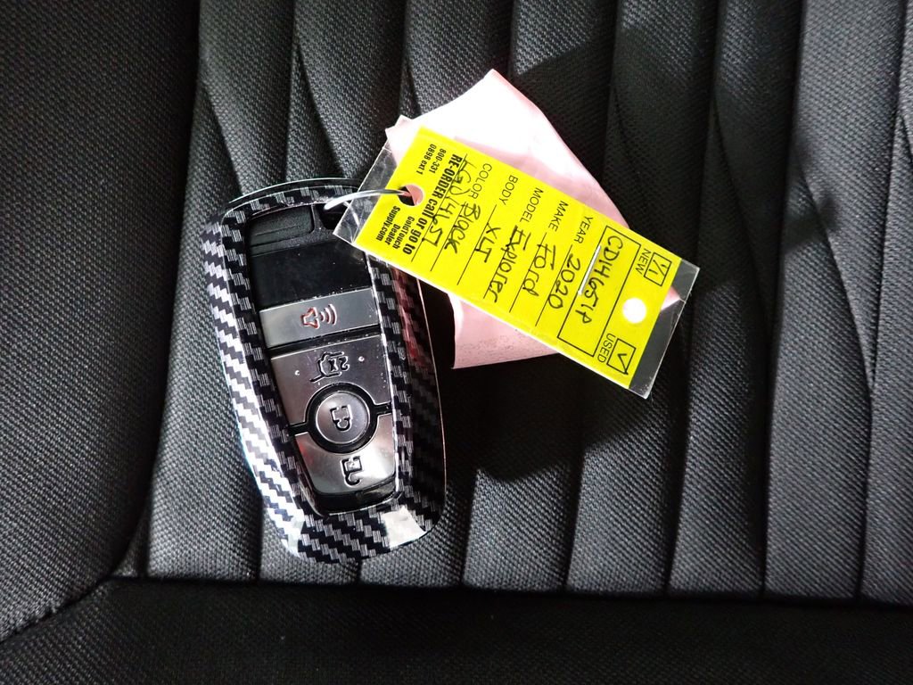 Used 2020 Ford Explorer XLT w/ Comfort Package image 33