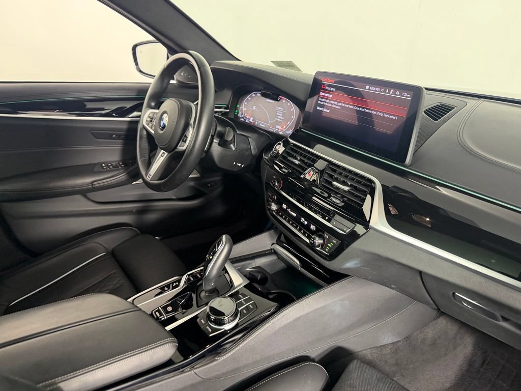 Used 2022 BMW M550i xDrive w/ Dynamic Handling Package AWD/4WD image 31
