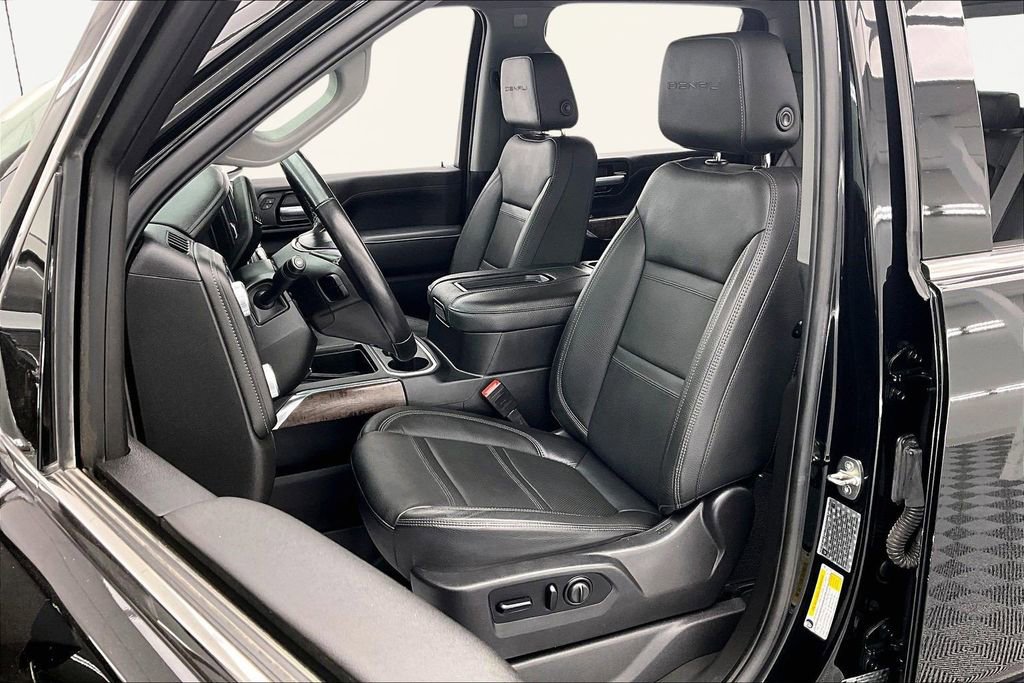 Used 2021 GMC Sierra 2500 Denali w/ Denali Black Diamond Edition image 26