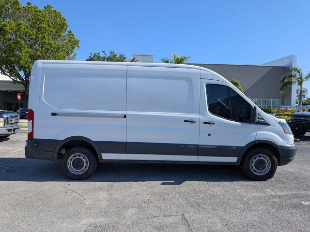 Used 2018 Ford Transit 250 148 Medium Roof RWD image 4