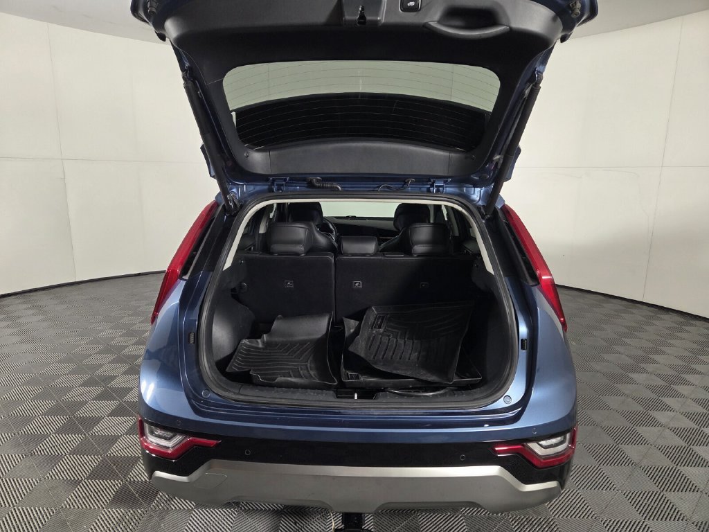 Used 2023 Kia Niro SX Touring FWD image 26