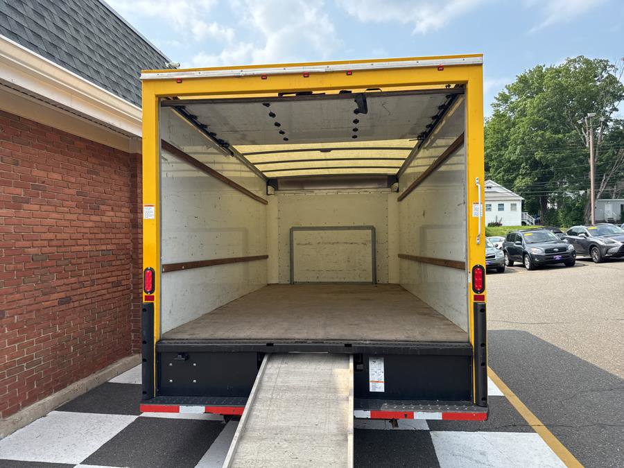 Used 2019 Ford E-350 and Econoline 350 Super Duty image 3