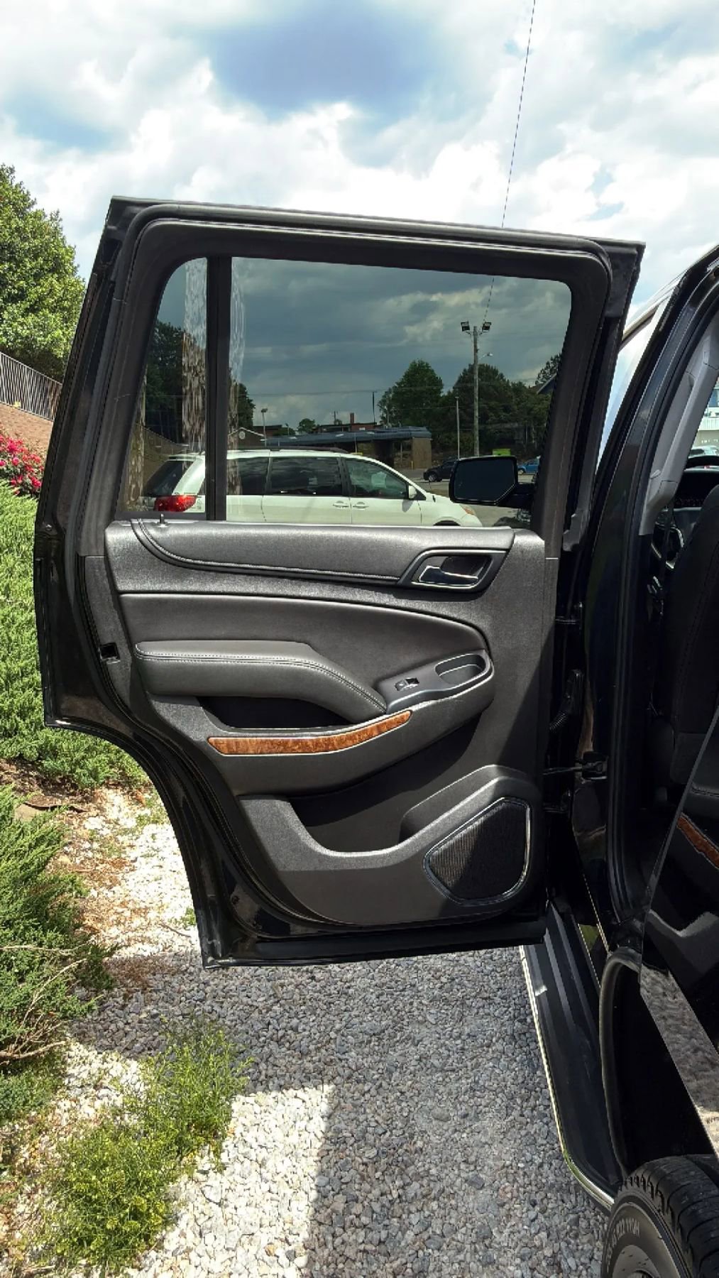 Used 2018 Chevrolet Tahoe Premier AWD/4WD image 40