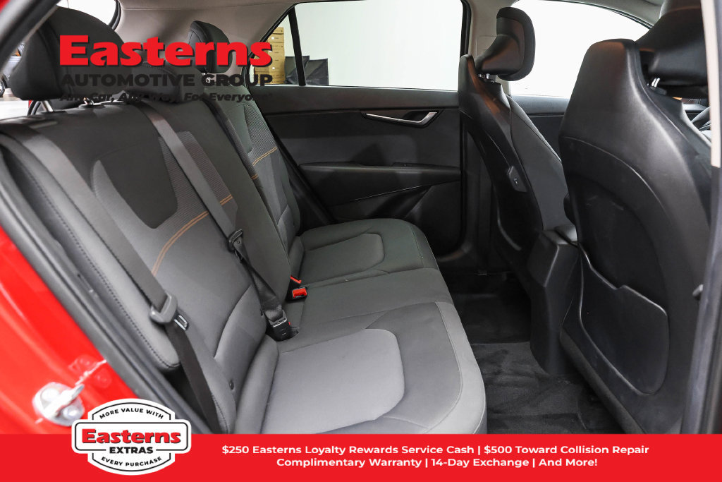 Used 2025 Kia Niro LX FWD image 23