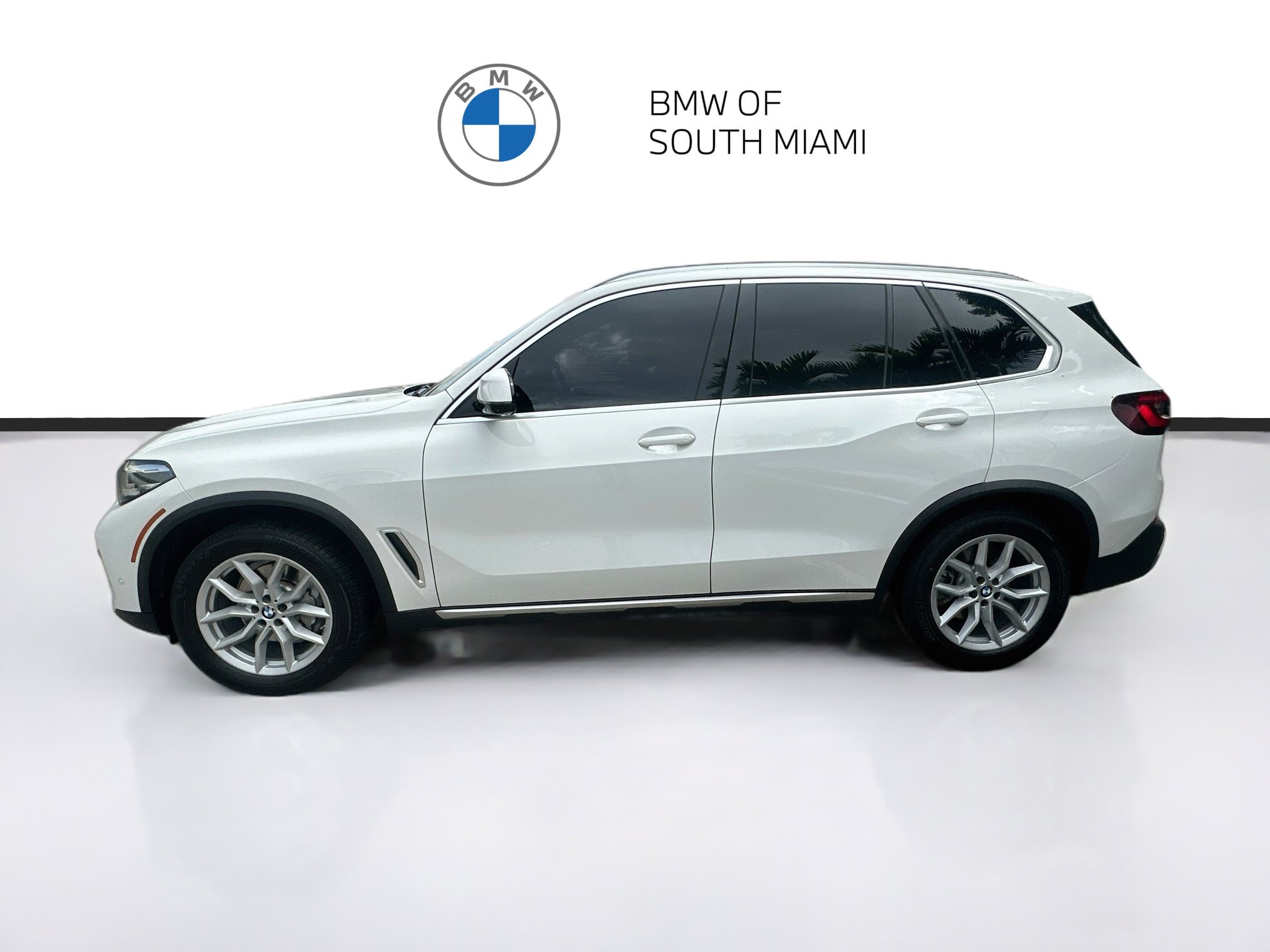 Certified 2023 BMW X5 sDrive40i w/ Parking Assistance Package RWD image 4