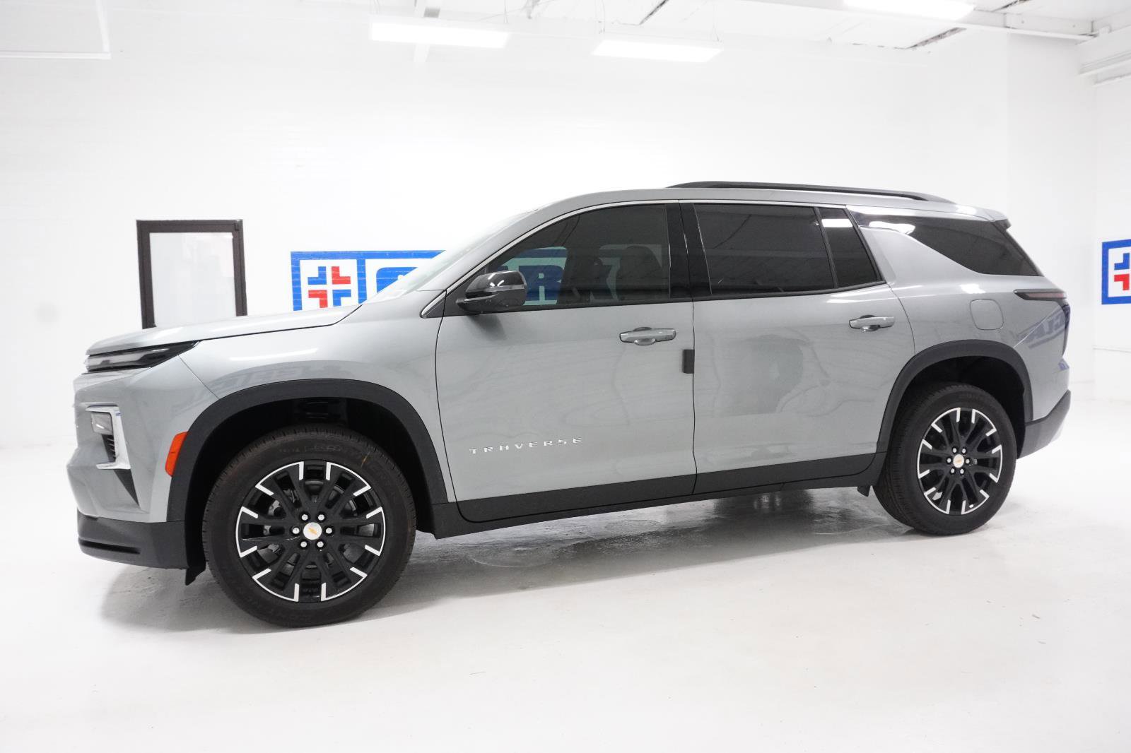 New 2026 Chevrolet Traverse LT w/ Sun and Wheel Package image 11