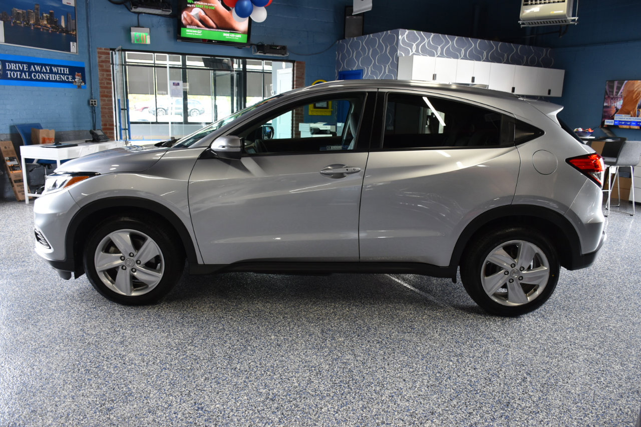 Used 2019 Honda HR-V EX image 8