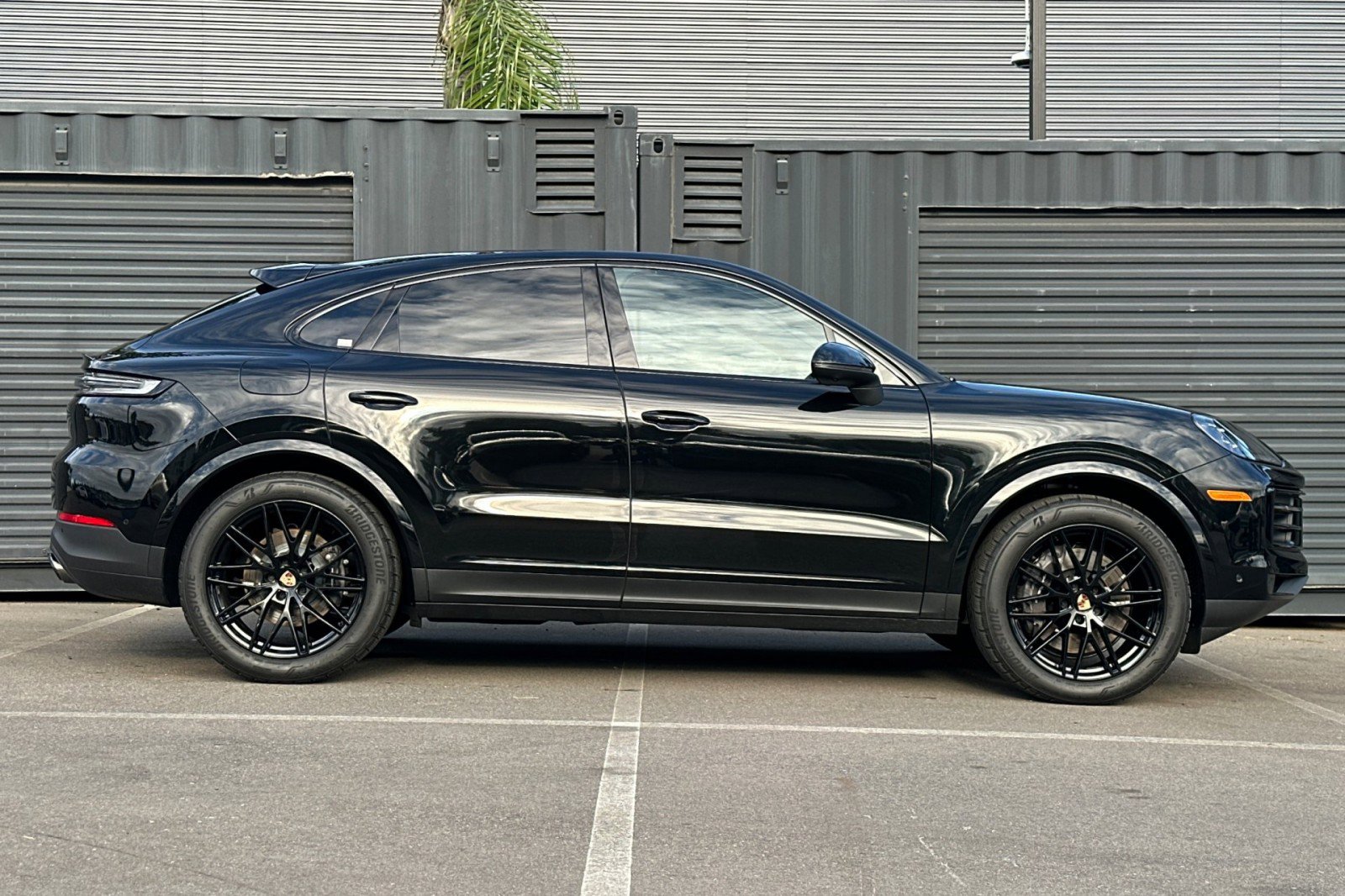 Used 2025 Porsche Cayenne image 9