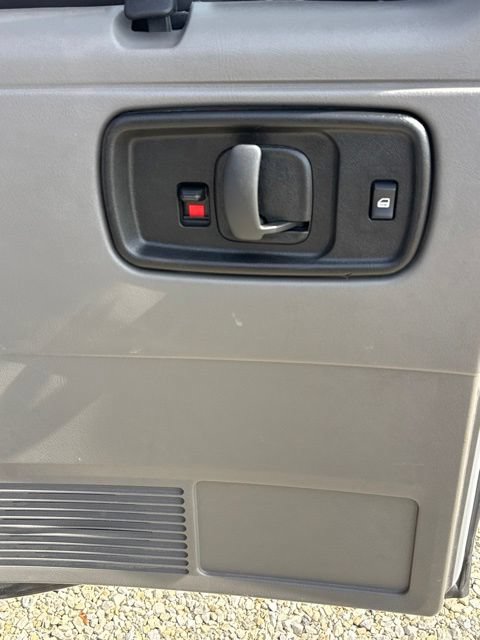 Used 2025 Chevrolet Express 3500 LT w/ LT Preferred Equipment Group RWD image 15