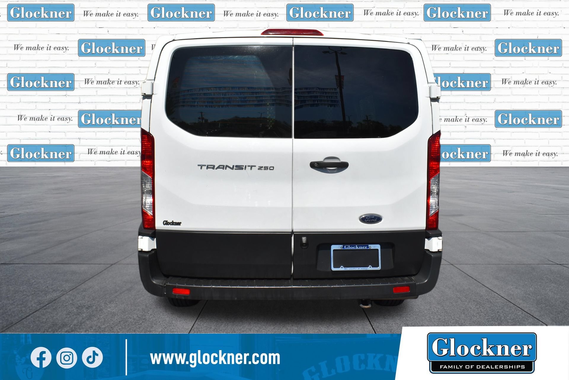 Used 2022 Ford Transit 250 Low Roof w/ Exterior Upgrade Package RWD image 7