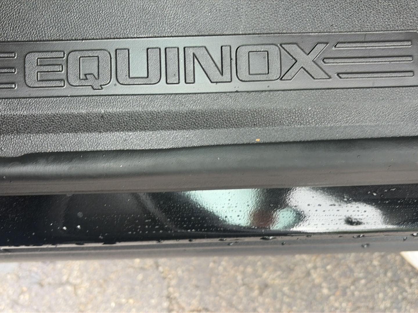 Used 2023 Chevrolet Equinox LS AWD/4WD image 9