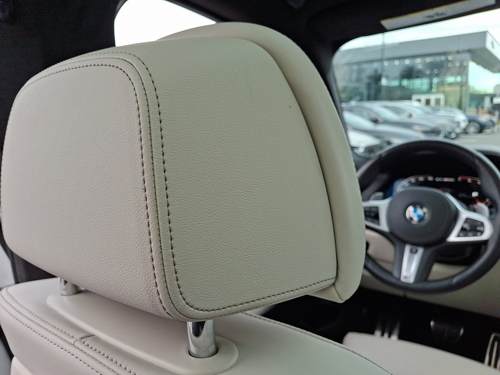 Used 2021 BMW X7 M50i w/ Dynamic Handling Package image 13