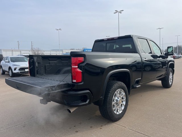 Used 2025 Chevrolet Silverado 2500 LT w/ Z71 Chrome Sport Edition image 6