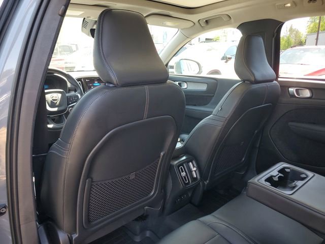 Used 2023 Volvo XC40 B5 Plus w/ Climate Package image 12