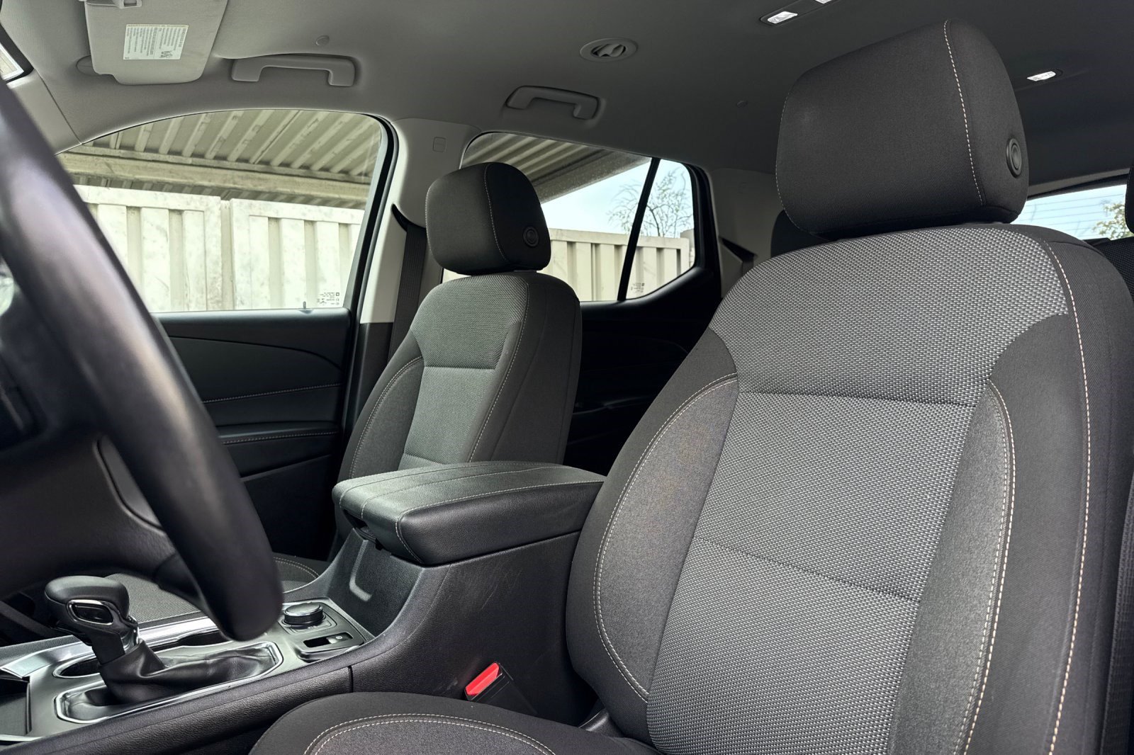 Used 2021 Chevrolet Traverse LT image 22