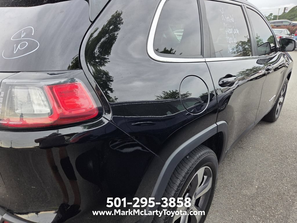 Used 2019 Jeep Cherokee Limited AWD/4WD image 10