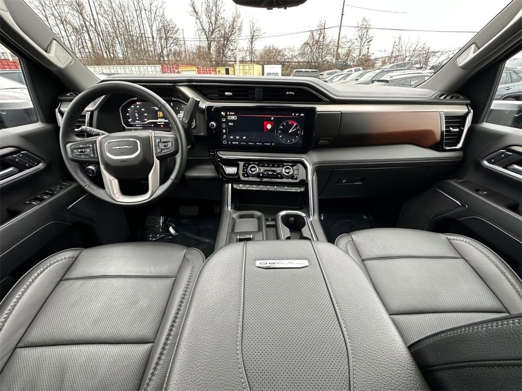 Used 2025 GMC Sierra 2500 Denali image 23