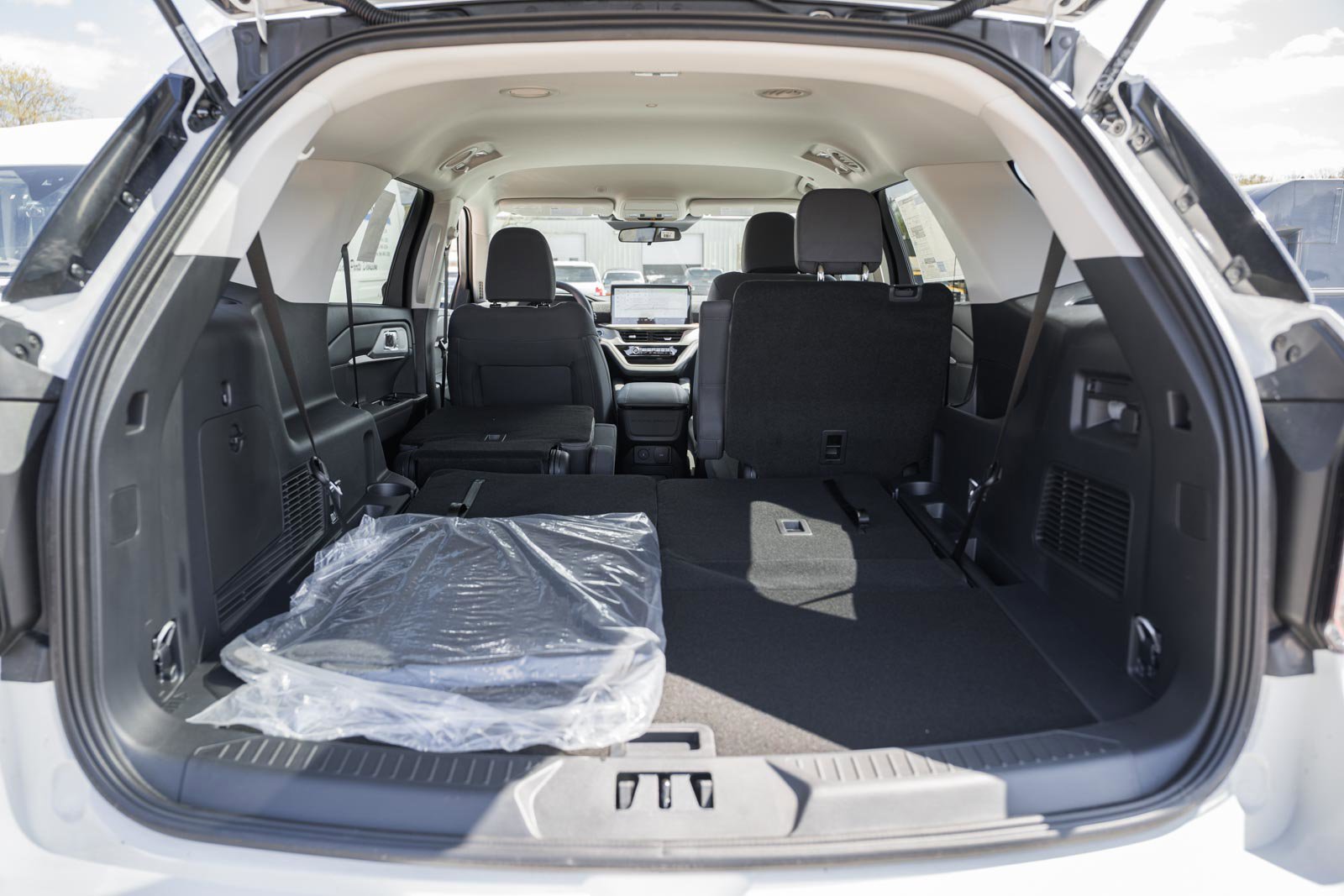 New 2026 Ford Explorer Active AWD/4WD image 10