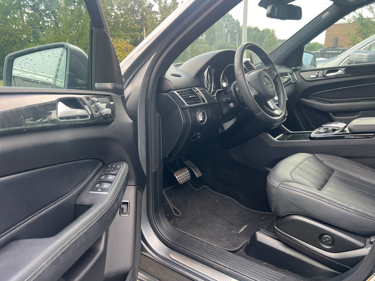 Used 2019 Mercedes-Benz GLE 400 4MATIC image 6
