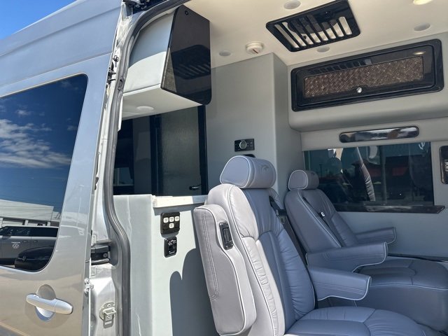 Used 2017 Mercedes-Benz Sprinter 3500 image 13