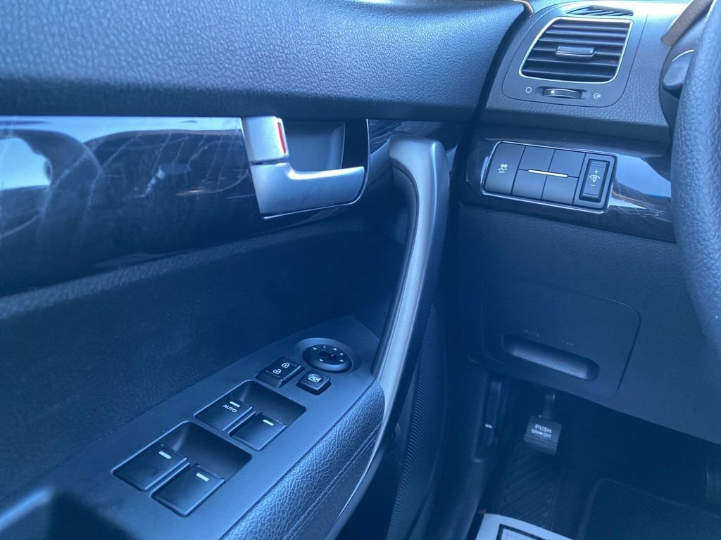 Used 2015 Kia Sorento LX FWD image 24