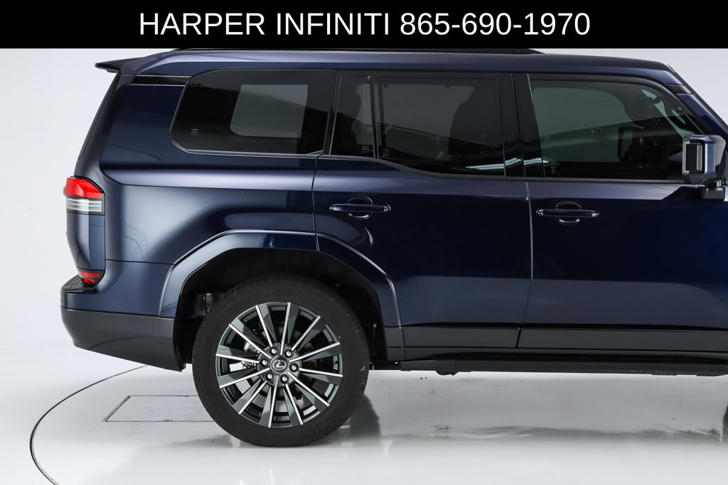 Used 2024 Lexus GX 550 w/ Accessory Package (2T) AWD/4WD image 12