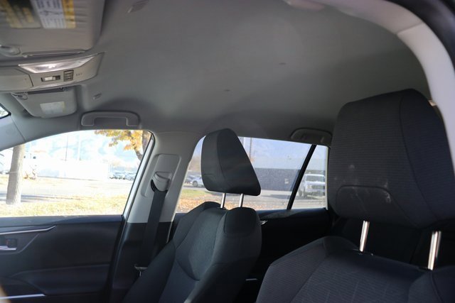 Used 2025 Toyota RAV4 XLE image 16