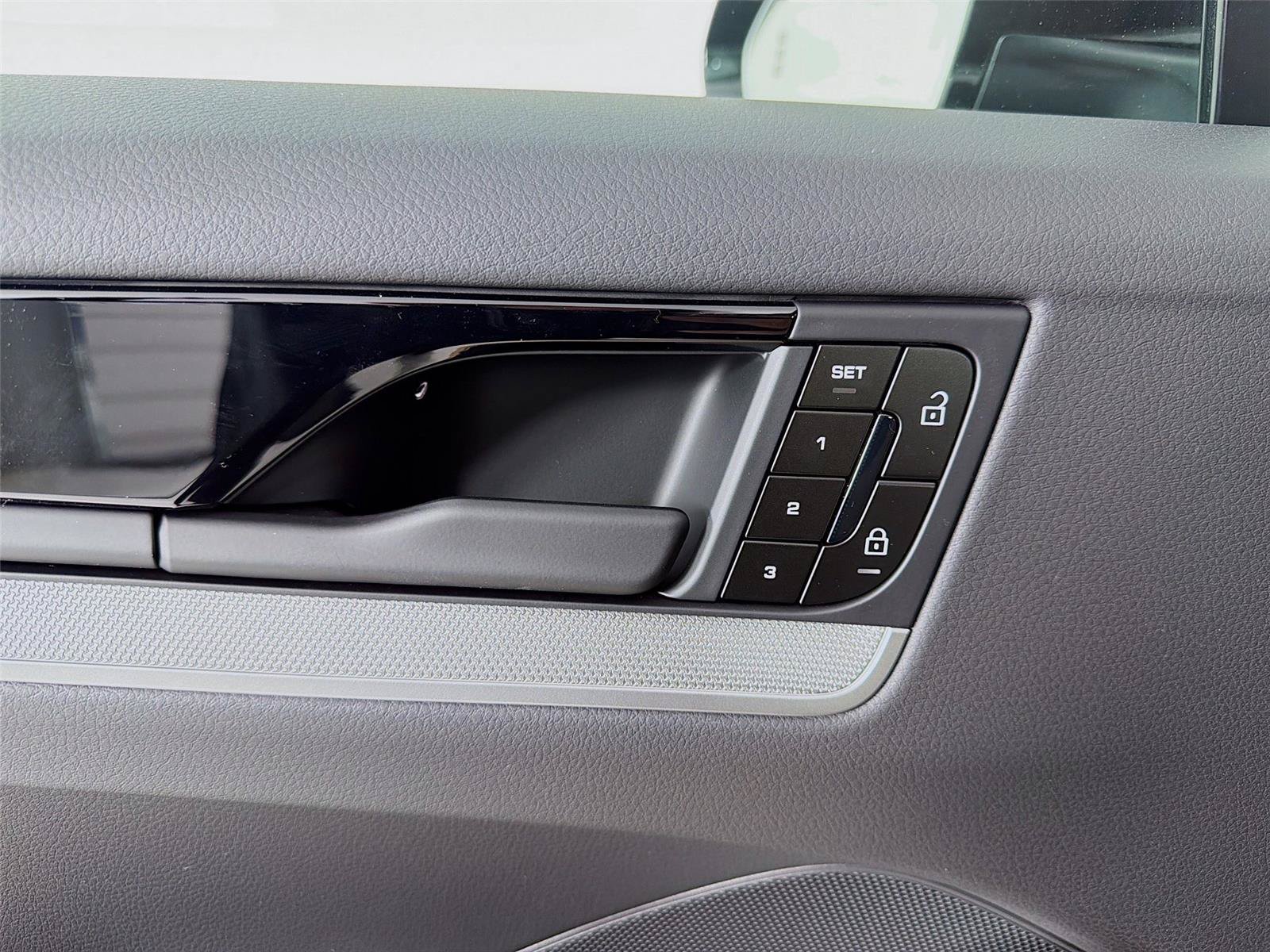 New 2026 Porsche Cayenne AWD/4WD image 7