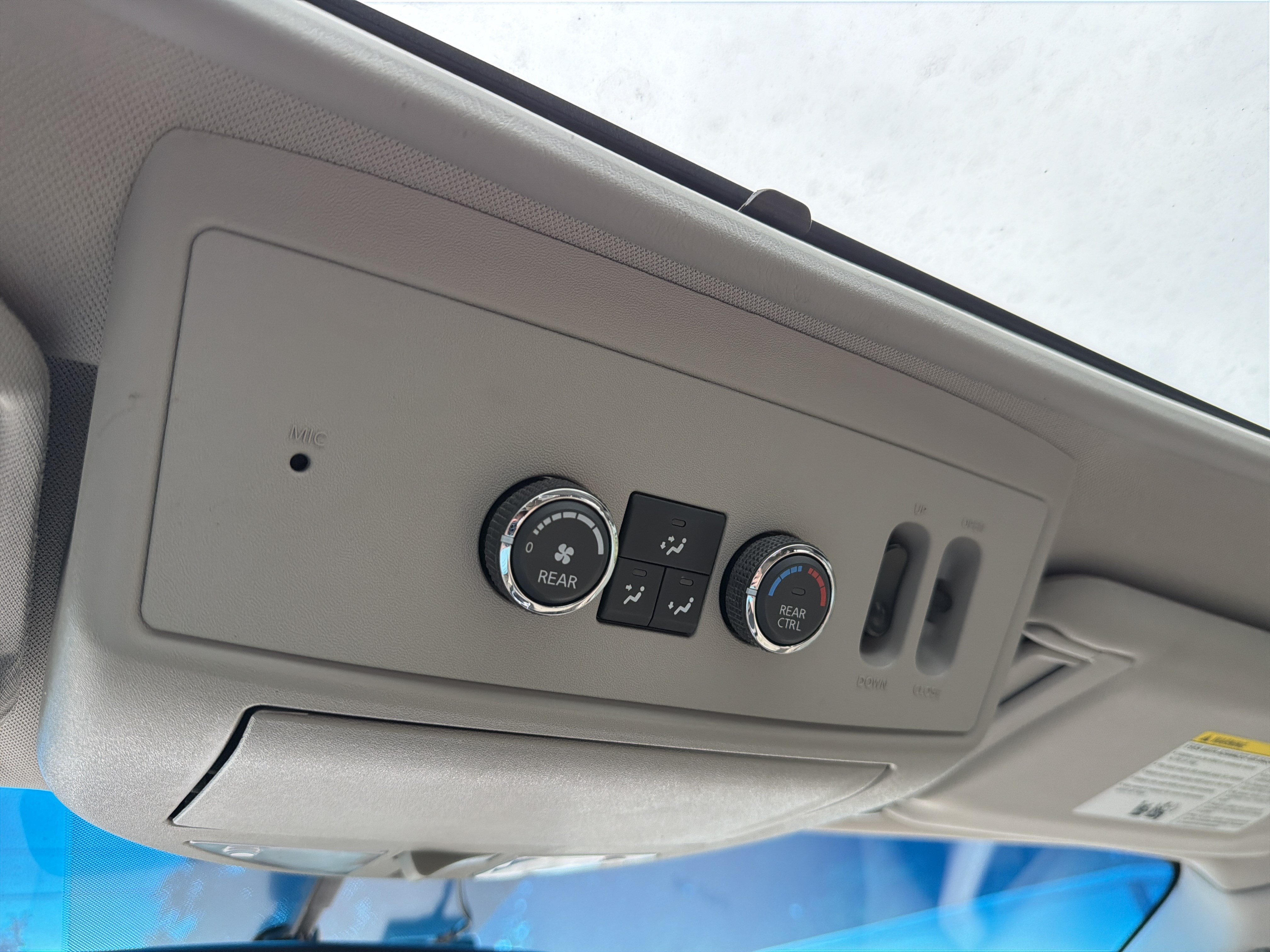 Used 2009 Nissan Armada LE w/ Technology Pkg AWD/4WD image 21