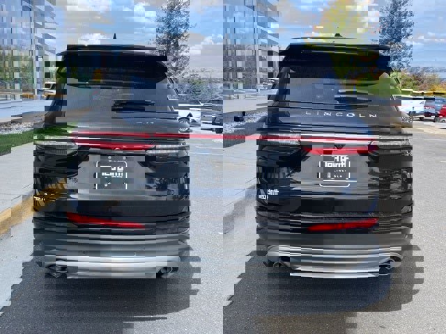 Used 2025 Lincoln Corsair FWD image 10