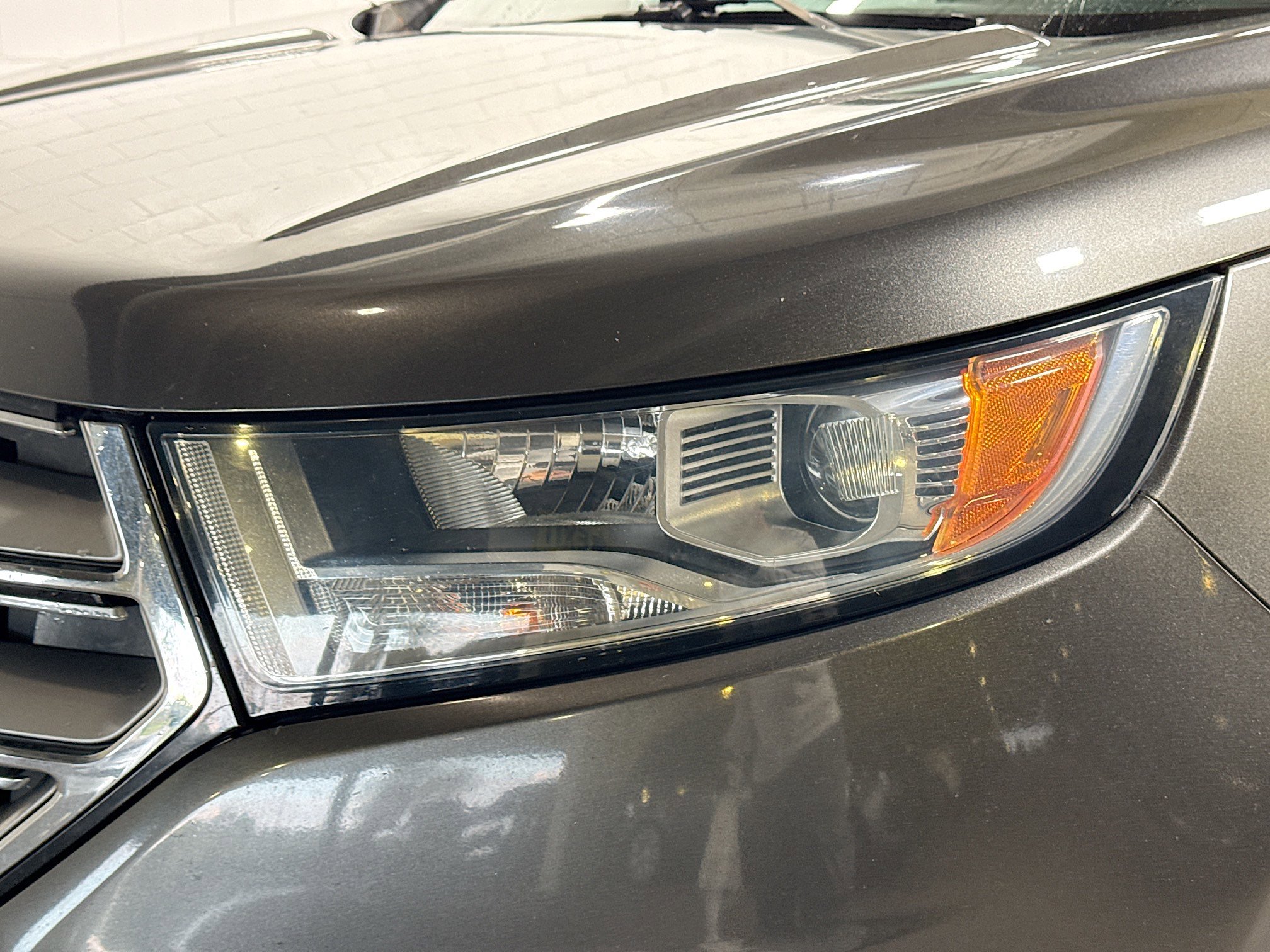 Used 2017 Ford Edge Titanium w/ Equipment Group 301A FWD image 9