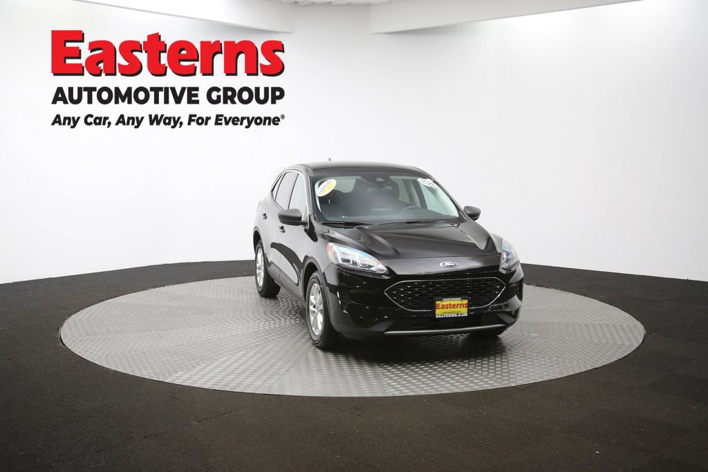 Used 2022 Ford Escape SE image 50