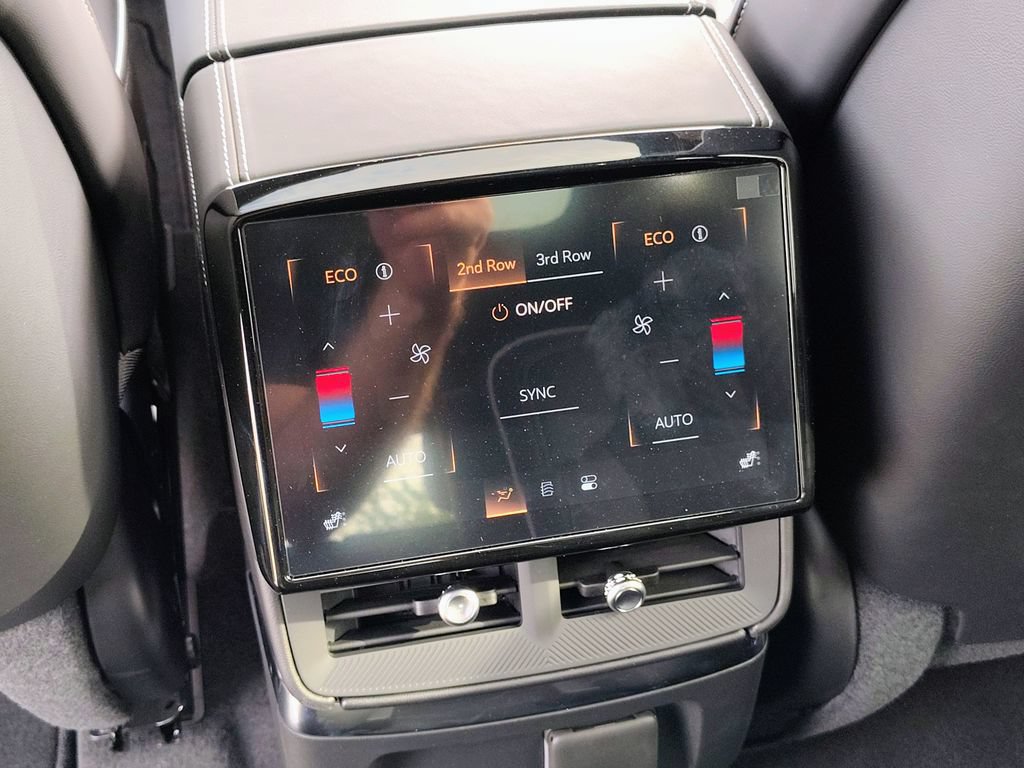 New 2027 Cadillac Vistiq Premium Luxury AWD/4WD image 38