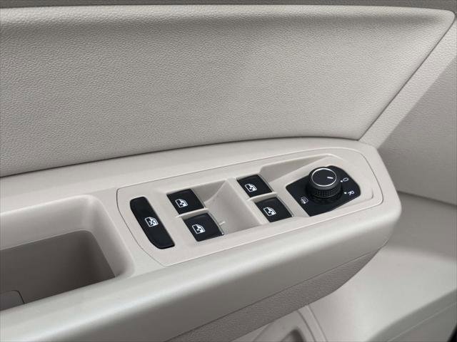 Used 2019 Volkswagen Atlas SEL image 16