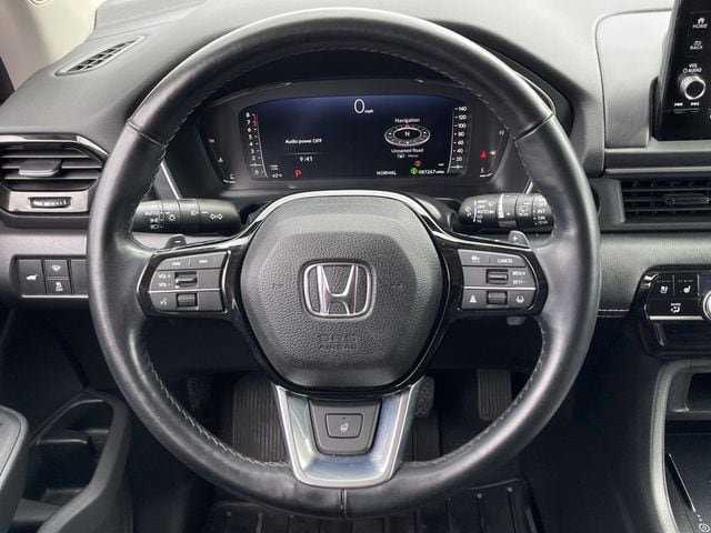 Used 2023 Honda Pilot Elite image 13