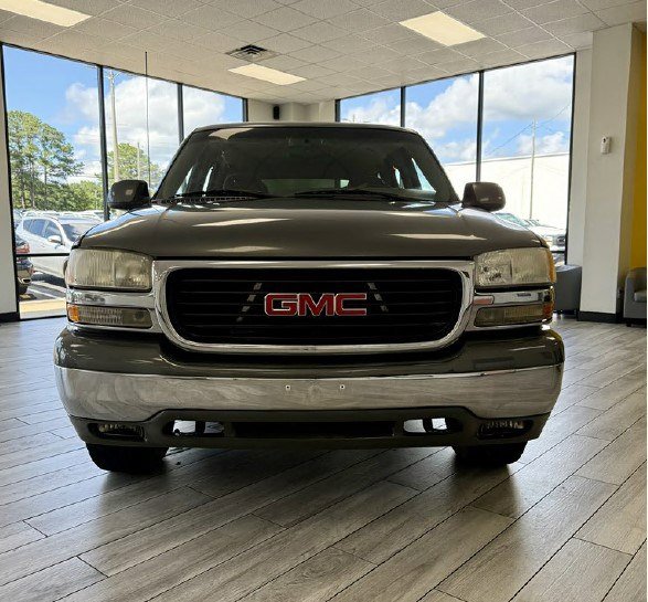 Used 2002 GMC Yukon SLE RWD image 2
