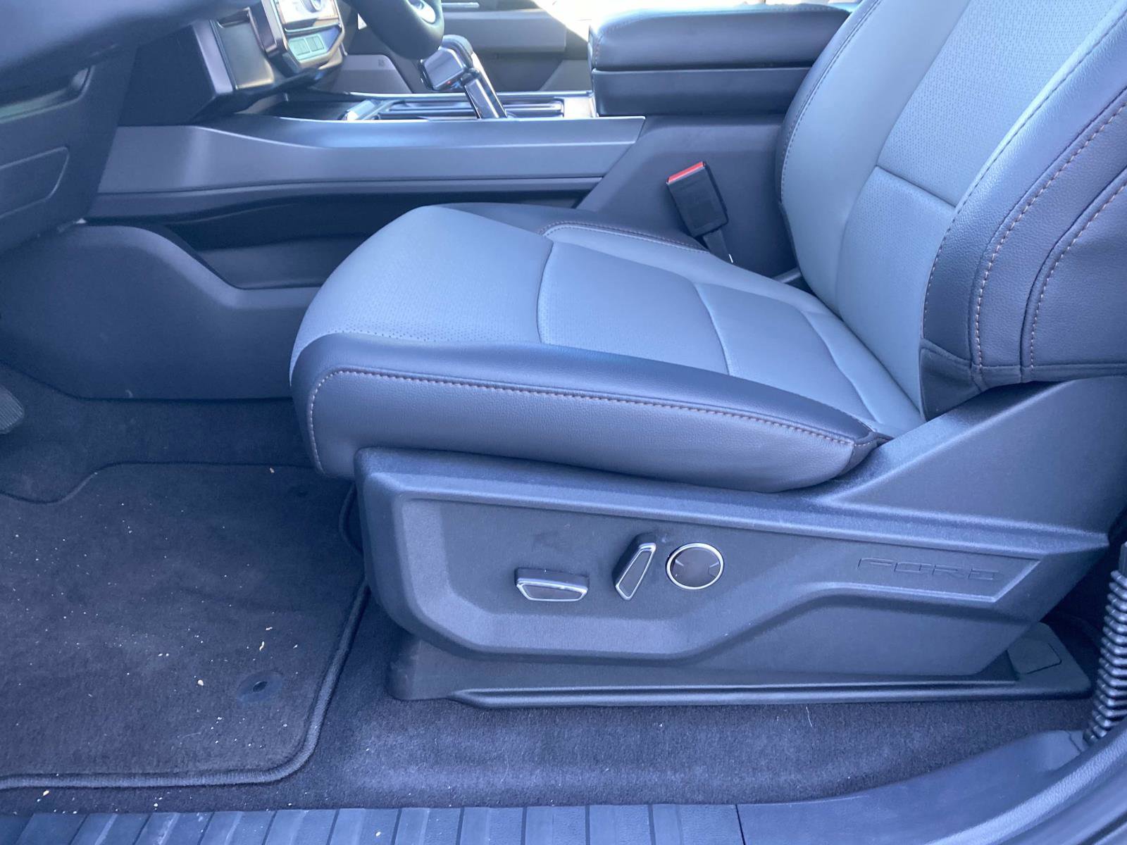 New 2025 Ford F150 Lightning Lariat image 16