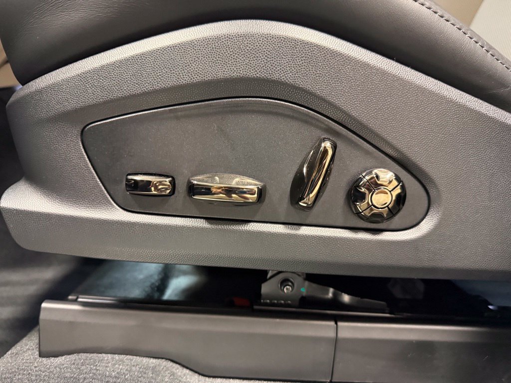 New 2026 Porsche Cayenne Electric AWD/4WD image 27