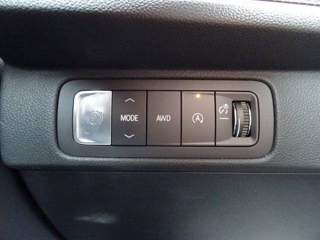 Certified 2025 Chevrolet Traverse Z71 w/ Driver Confidence Package AWD/4WD image 23