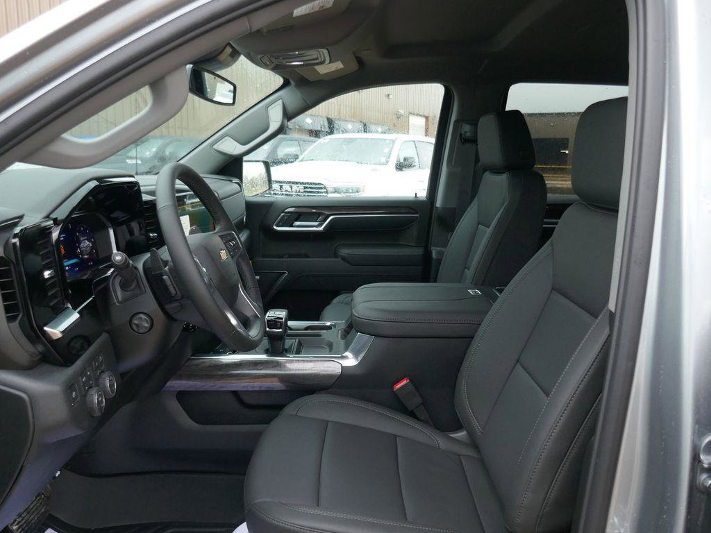New 2026 Chevrolet Silverado 1500 LTZ AWD/4WD image 16