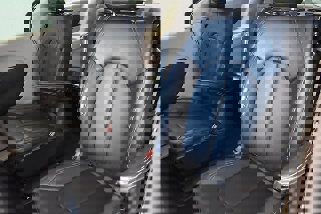 Used 2023 Chrysler Pacifica Touring-L image 7