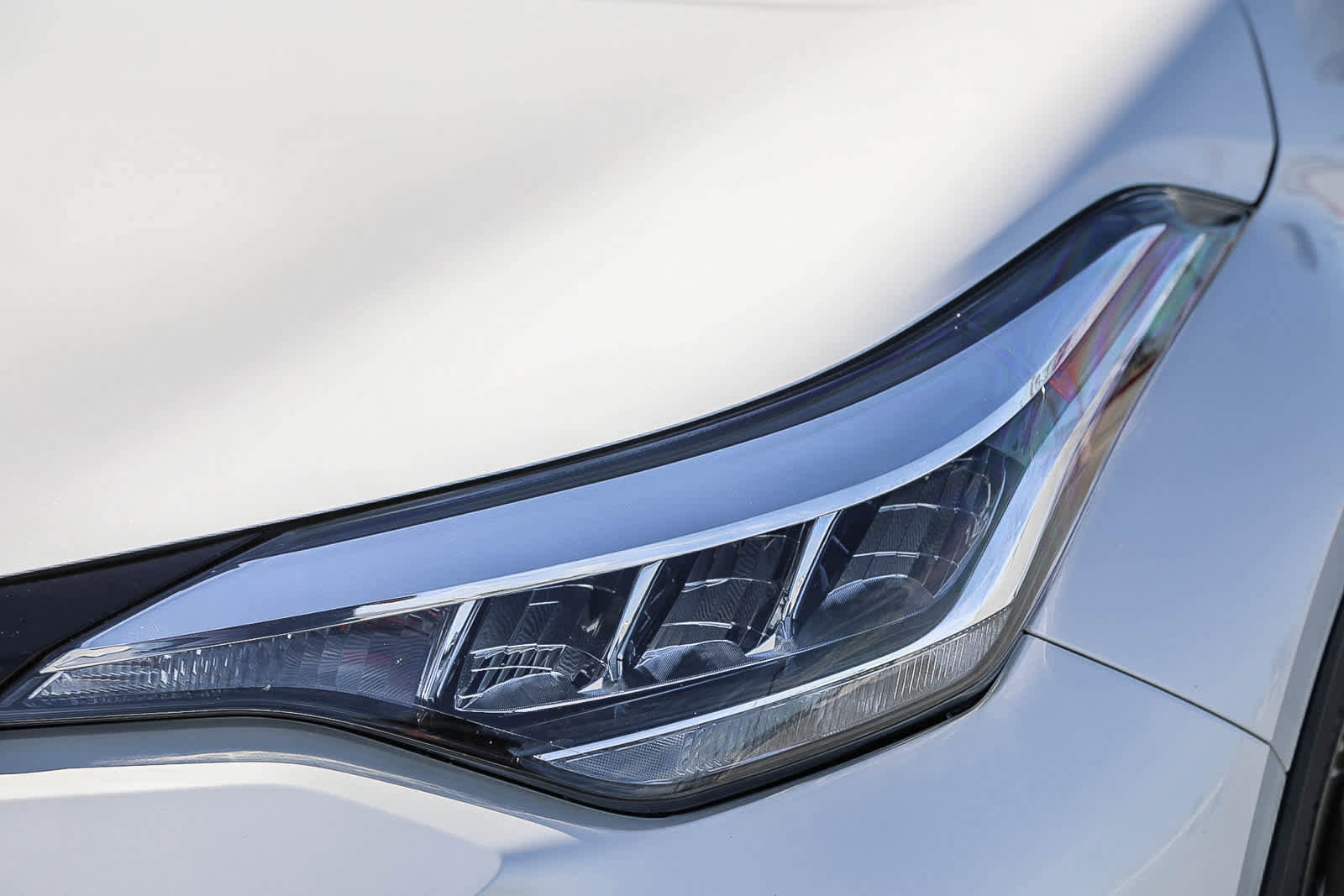 Certified 2020 Toyota C-HR XLE FWD image 9